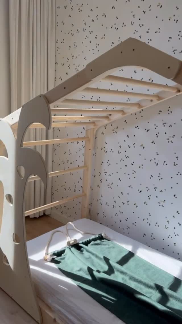 Instagram post from adventure.beds. This post is in position 4.